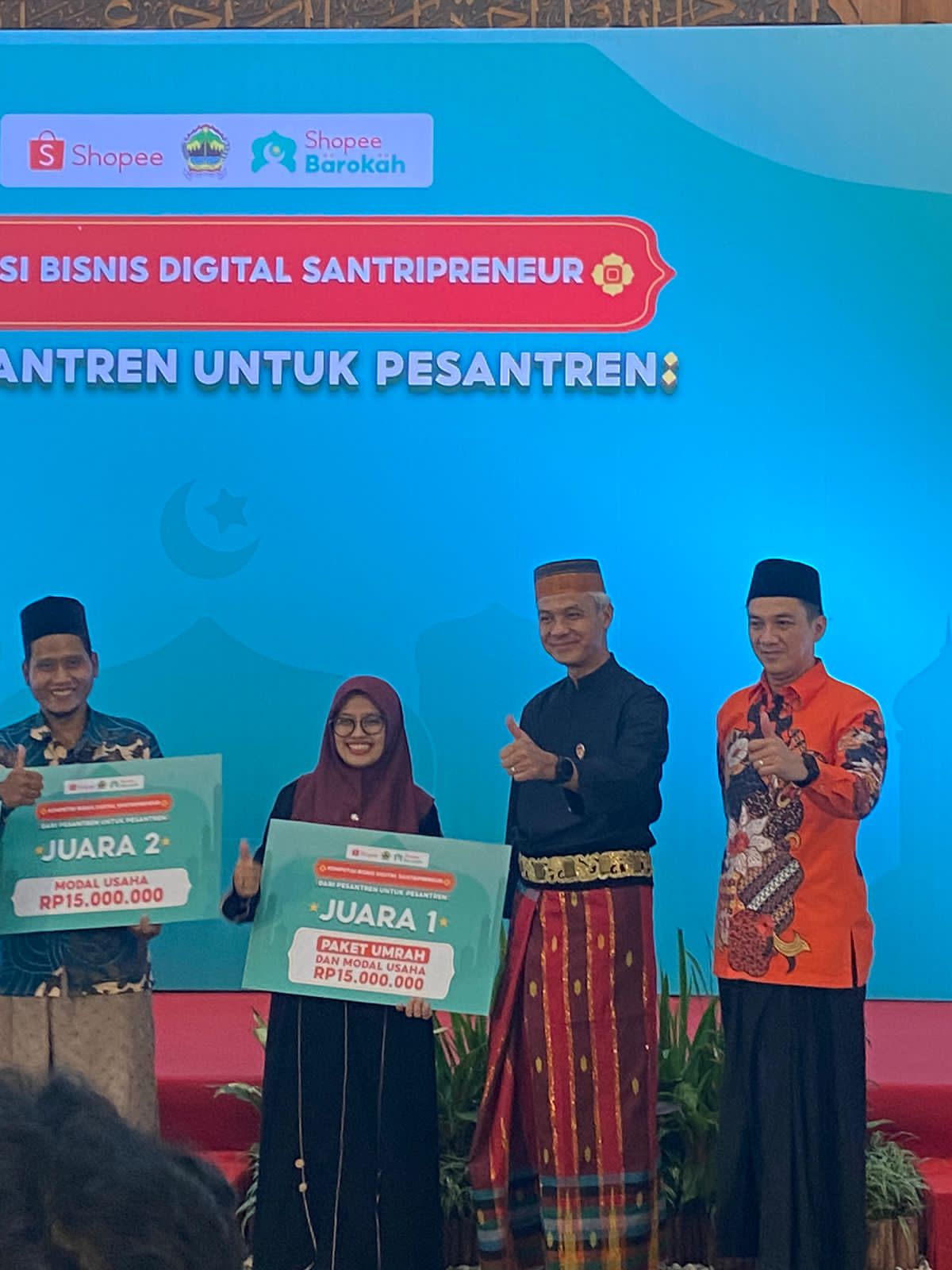 Dinda Juara Shoope Barokah